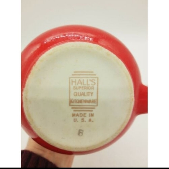 Vintage Hall's Superior Quality Kitchenware Red and White Jug Creamer 5" - Picture 8 of 13